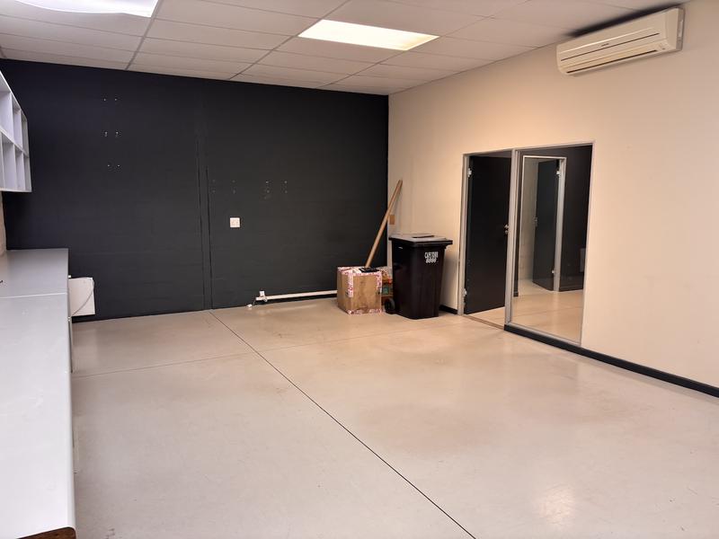 To Let Commercial Property for Rent in Northgate Island Western Cape